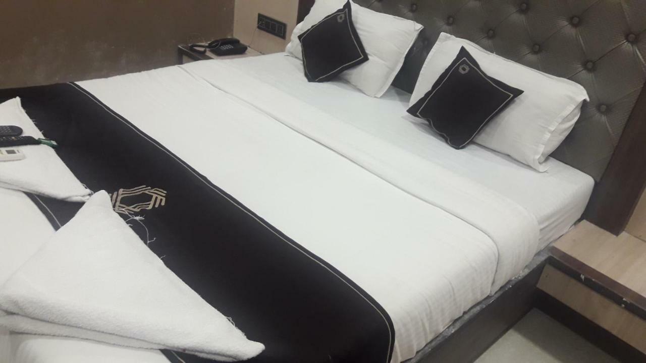 Shine Hospitality Hotel Mumbai Ngoại thất bức ảnh