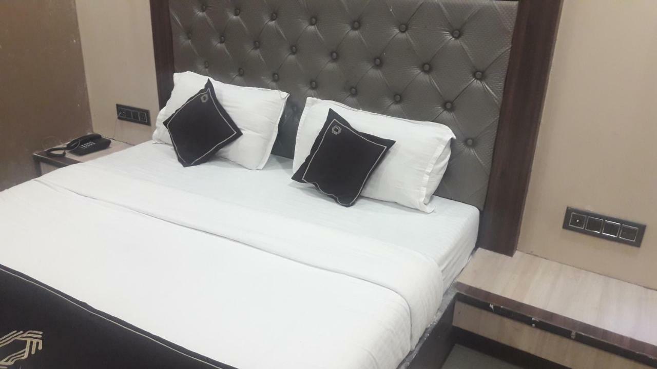 Shine Hospitality Hotel Mumbai Ngoại thất bức ảnh