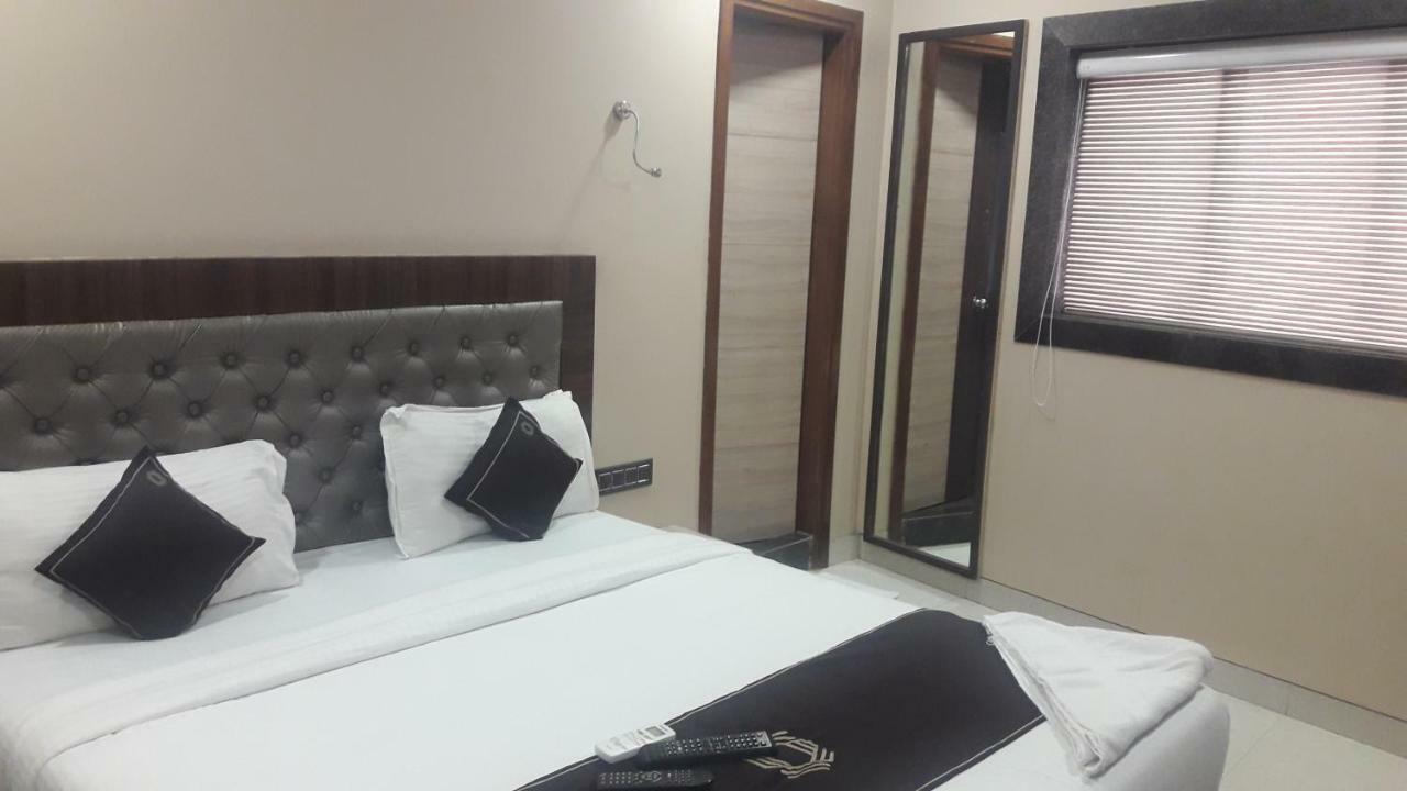 Shine Hospitality Hotel Mumbai Ngoại thất bức ảnh