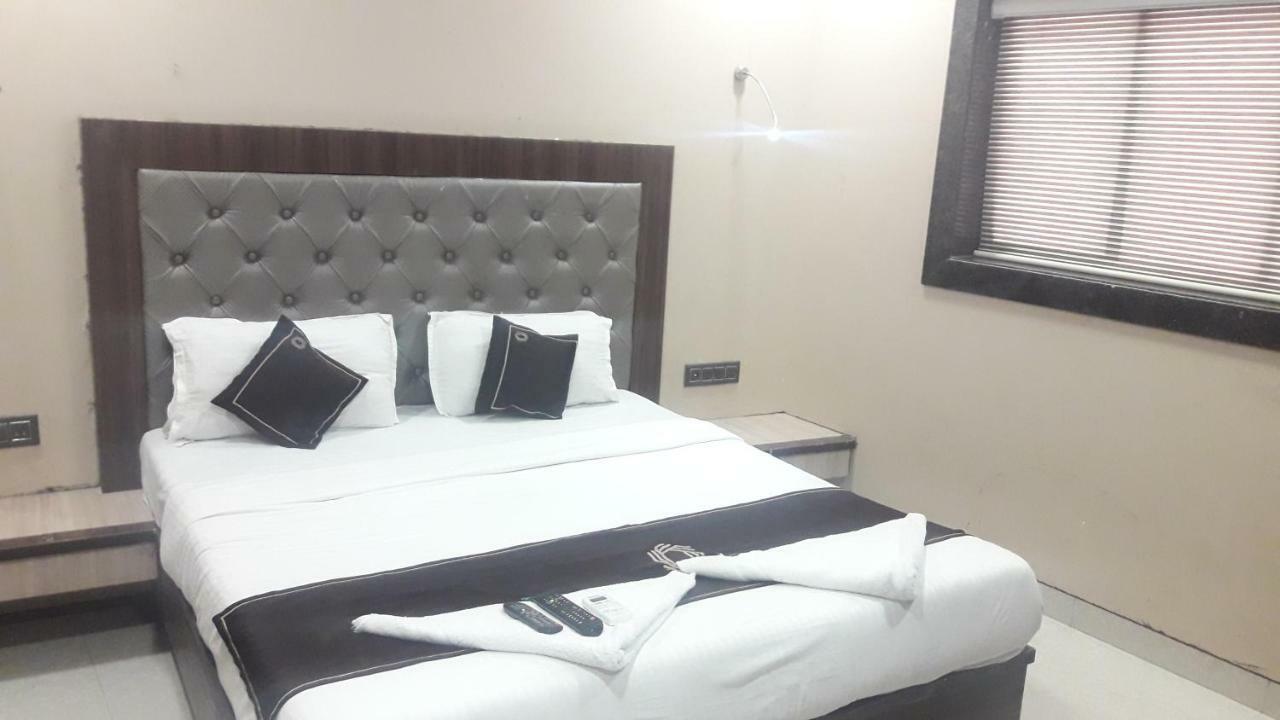 Shine Hospitality Hotel Mumbai Ngoại thất bức ảnh