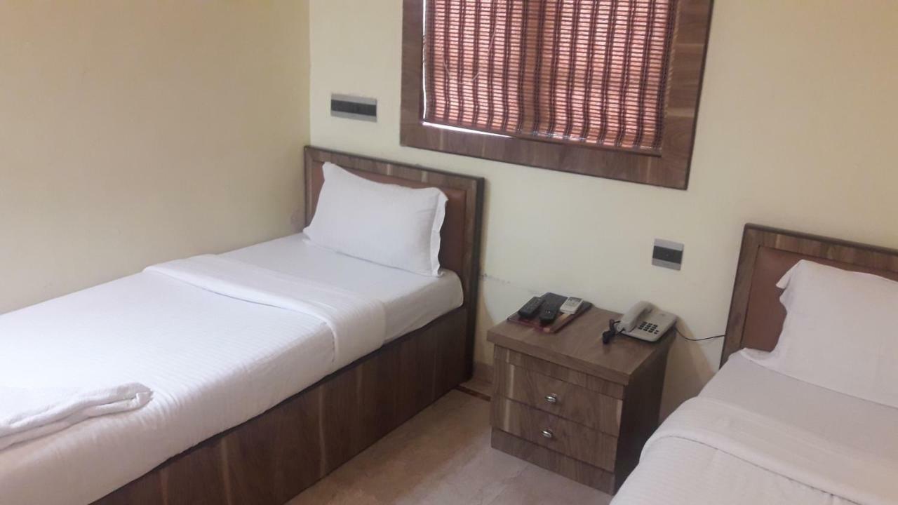 Shine Hospitality Hotel Mumbai Ngoại thất bức ảnh