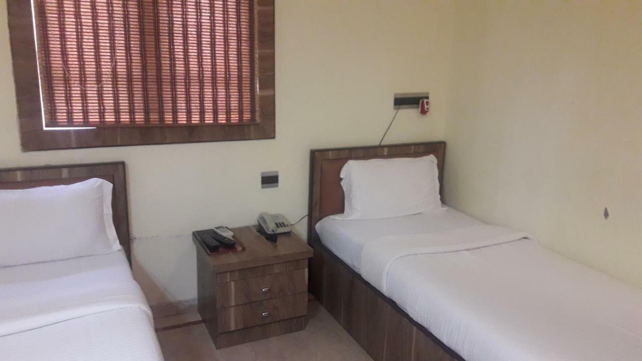 Shine Hospitality Hotel Mumbai Ngoại thất bức ảnh